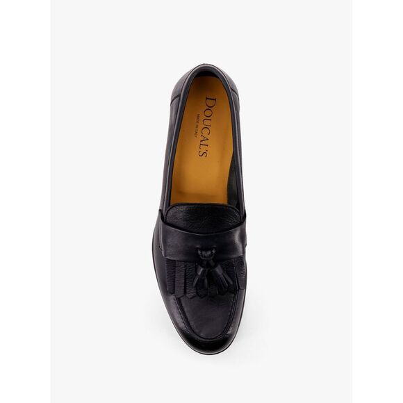 Doucal's Men Leather Loafer With Iconic Tassels